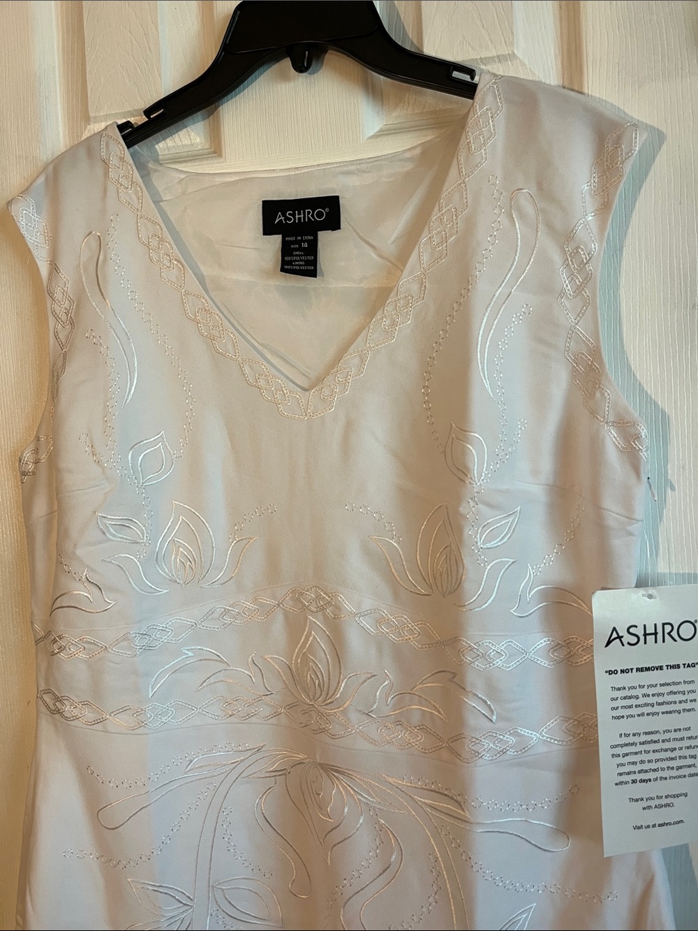 Ashro White Sleeveless V-Neck Embroidered Dress